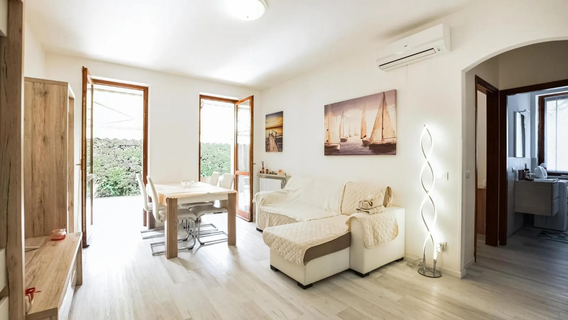Cozy Apartment In Bardolino With Kitchen 0*,  Italy