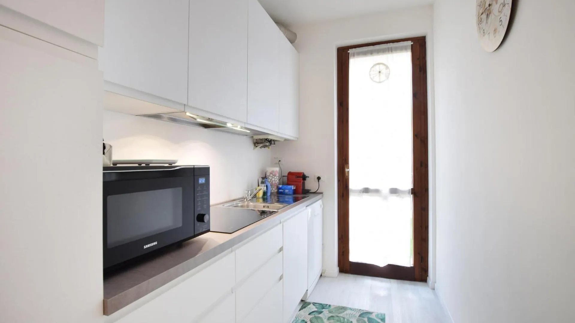 Cozy Apartment In Bardolino With Kitchen Italy