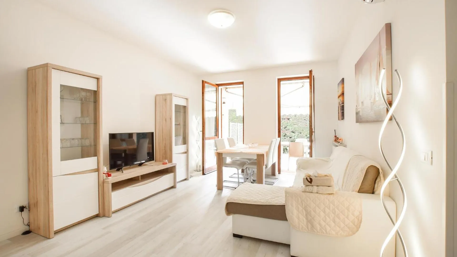Cozy Apartment In Bardolino With Kitchen
