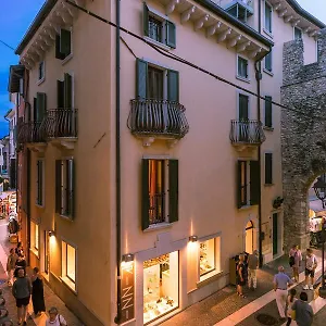  Apartment La Grotta